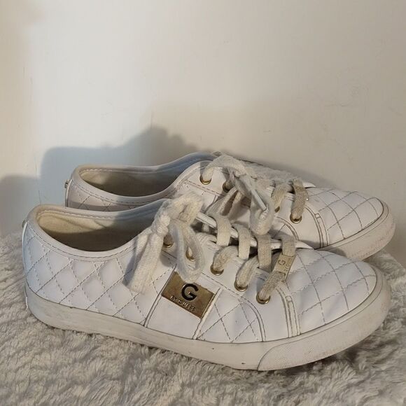 G By Guess "Backers 2" White Quilted Women's Sneakers - Picture 7 of 7